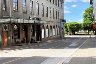 FESTIVITETEN BAR OG SCENE